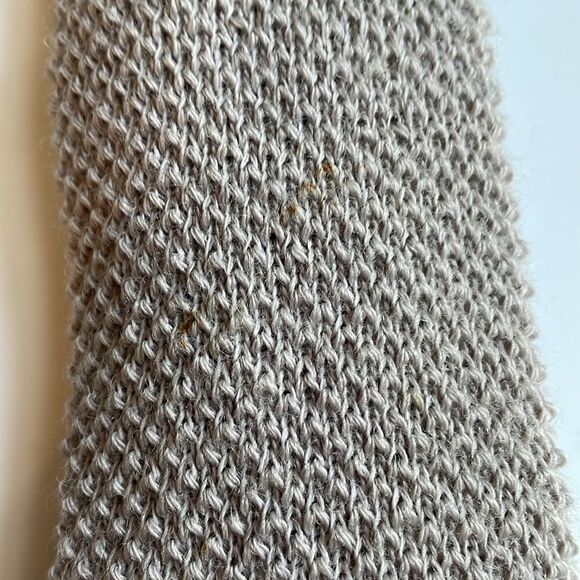 Vtg 80s Stafford light gray knit wool skinny tie with square end - Picture 3 of 6